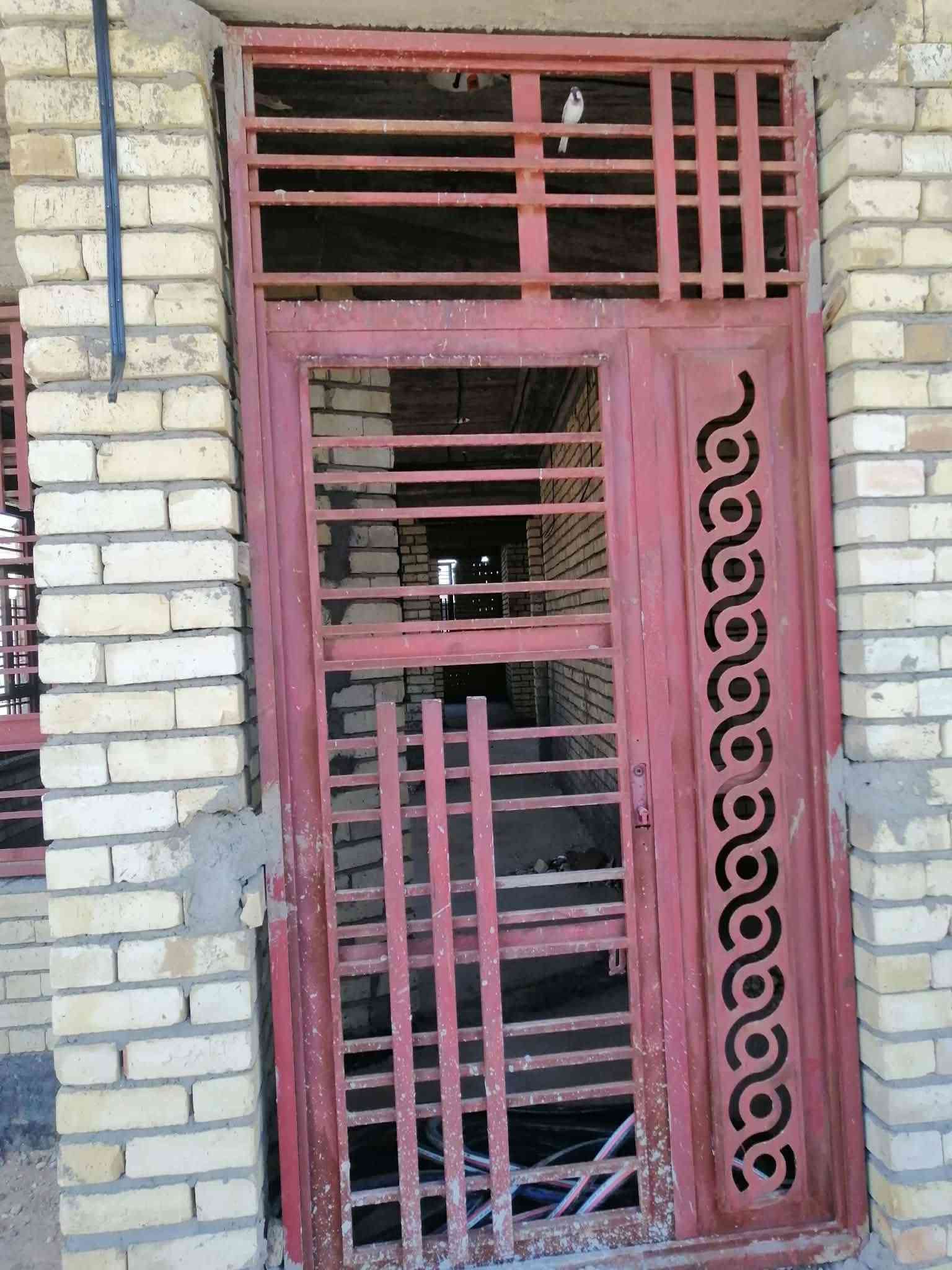 شبابيك ٢×٢ • باب ١×٢٫٢ • سعر مناسب