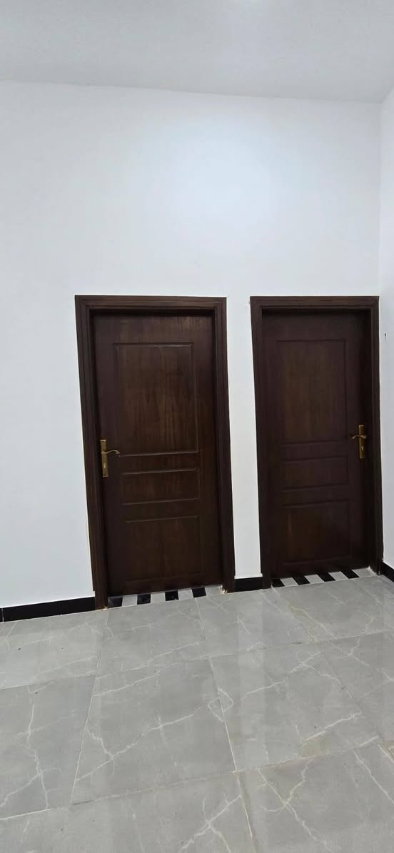 🏡 دار جاهز للسكن للبيع

📐 المساحة: 150 متر
📄 طابو زراعي عراقي – سند 25

🛏️ التفاصيل:
غرفتين نوم
ديوان
صالة
مطبخ
صحيات داخلي وخارجي

📍 العنوان: أبو الخصيب – طريق سيد حامد مقابل مدينة الأندلس
💰 السعر: 80 وبي مجال للتفاوض

✅ جاهز للسكن
✅ مناسب للعائلة
✅ موقع جيد وقريب من الخدمات

📞 للاستفسار: اتصال أو واتساب ***********
