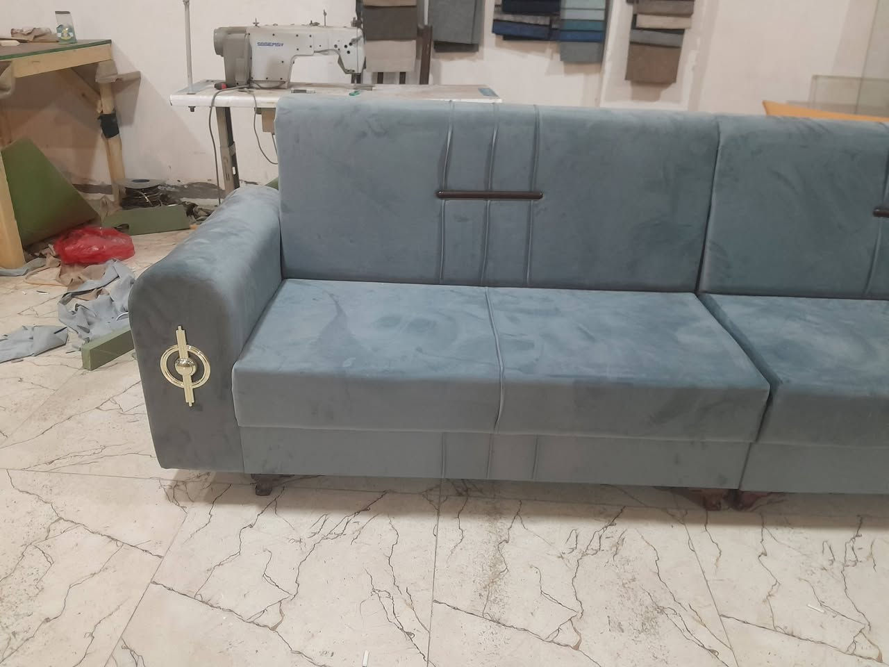 عرض .عرض .عرض
ديوان ٧ متر ١٠ مقاعد جمله 
السعر ٢٧٥ الف 
التفاصيل .. اربع طقع مع زاويه
مستعدون لتجهيز المعارض 
للستفسار الاتصال *********** وتساب
