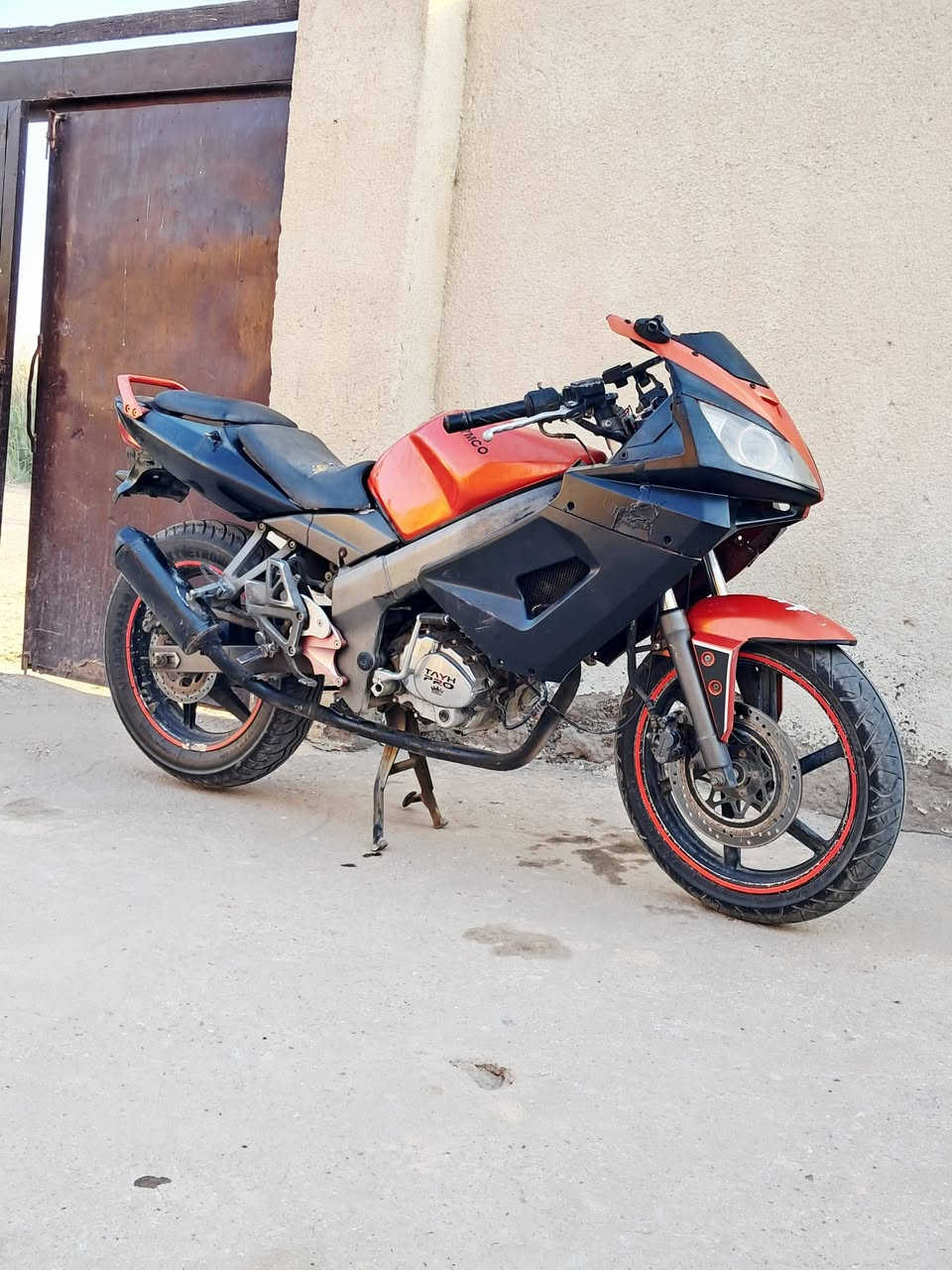 متاح افيو بطح موديل 2012 ياباني محور محرك 150 السعر 500 وبيه مجال
باقي التفاصيل خاص او اتصال ع رقم ***********
