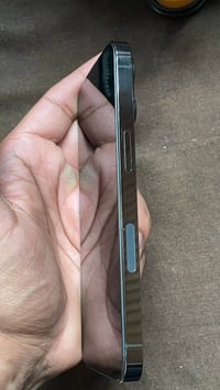 ايفون 13 برو • 1تيرة • مبدل شاشة