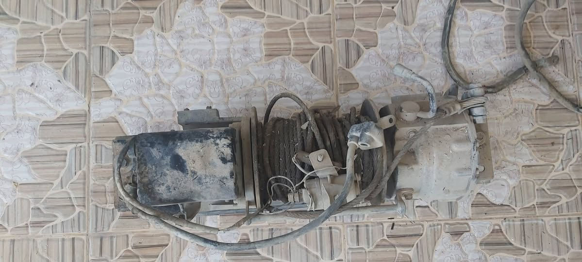 ونش ياباني بلادي شغال . ١٢ فولت ينشد بالسيارة سيم طويل *********** كركوك, العراق
