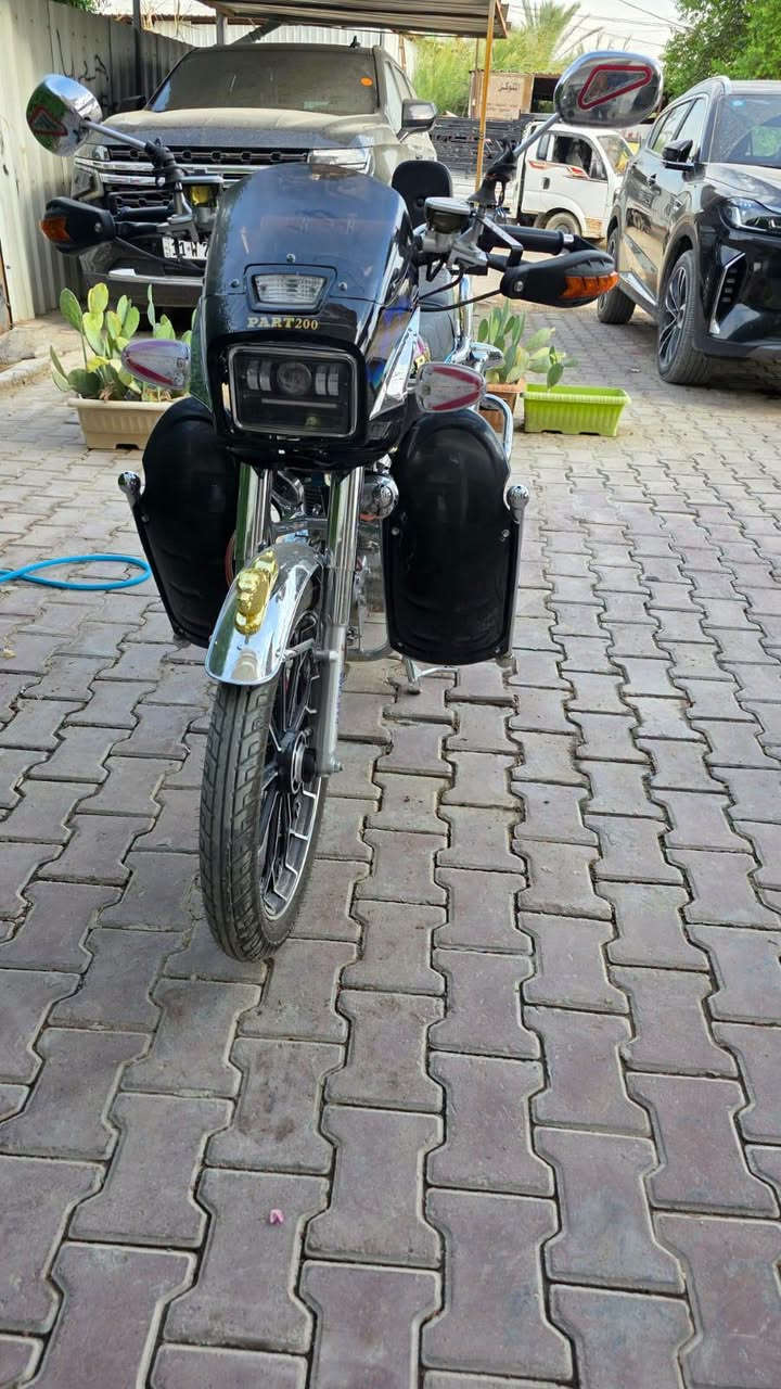 السلام عليكم متوفر بارت 200cc نيكل 
موديل 24 مخزن ماشي 300 كيلو متر 
دبل سويج ودبل بصمة تشغيل عن بعد 
بطارية تعبانة لان الدراجة مخزنة 
السعر 1200 
مكاني بغداد الدورة جمعية خير لله 
رقم ***********
