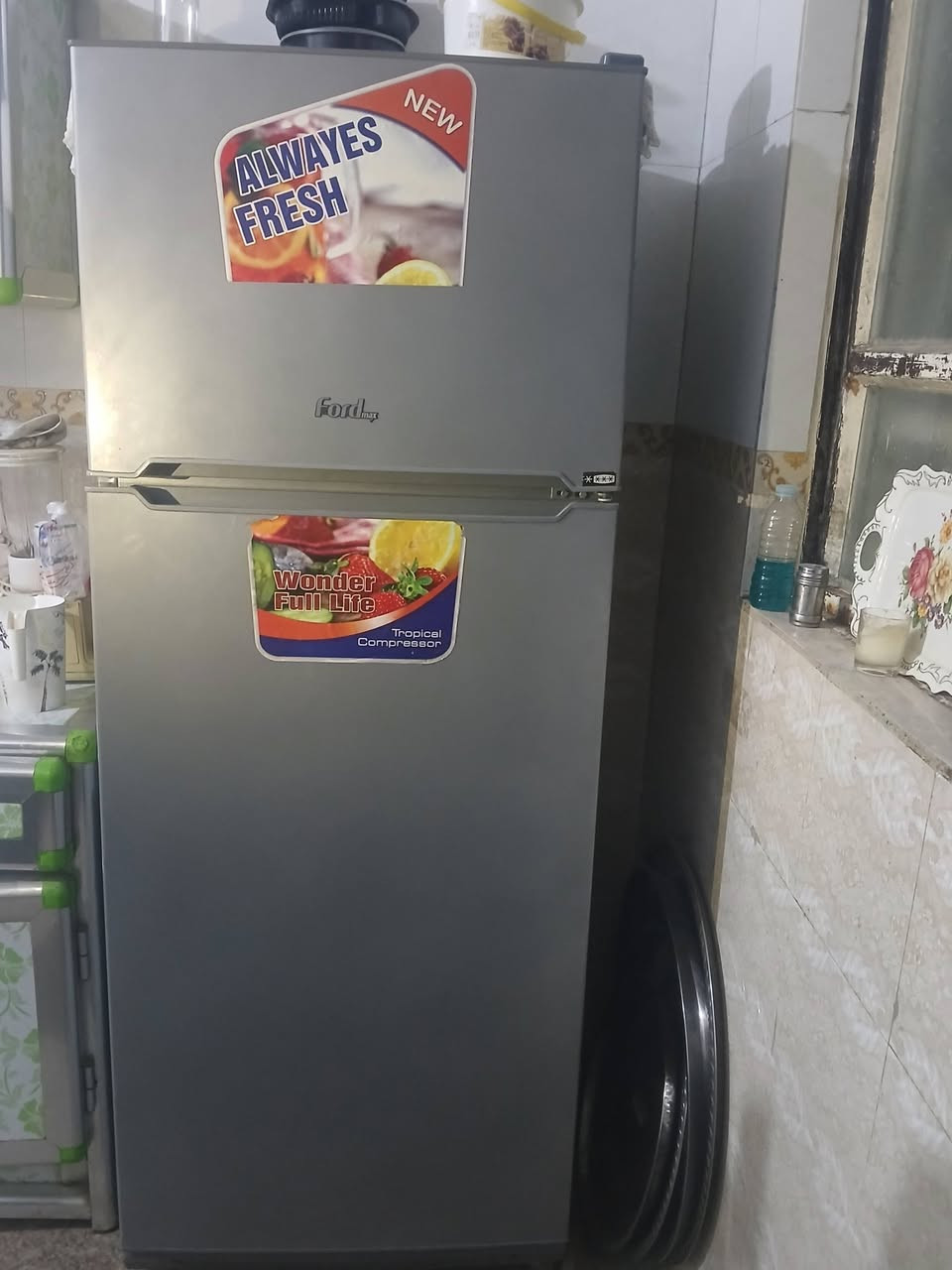 ثلاجة كبيرة • جديدة • كربلا جاير