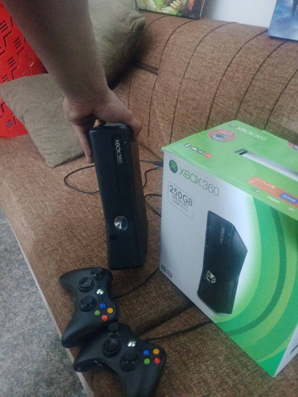 اكس بوكس ٣٦٠ سليم • هارد ٢٥٠ جيجا • ١٧٠ لعبة