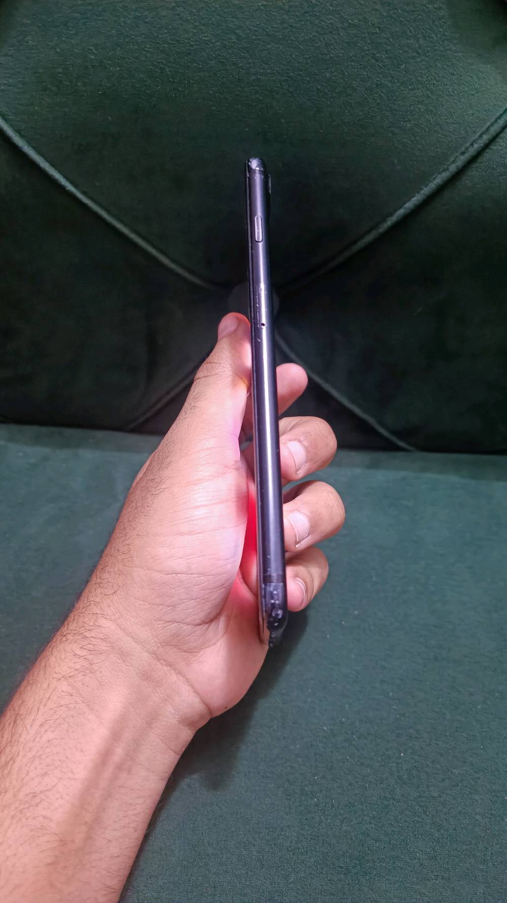 للبيع: iPhone 7 Plus (أسود)
الذاكرة: 128 جيجابايت
البطارية: 80% (أصلية بلادي)
الحالة: جهاز بلادي وضع شركة، غير مفتوح وبدون أي تبديل قطعة.
النظافة: مثل ما موضح بالصور، شغال 100% وبدون أي مشاكل تقنية.
الملاحظات: يوجد تراب بسيط جداً داخل الكاميرا (يحتاج تنظيف فقط).
الملحقات: الجهاز فقط.
💵 السعر: 120,000 دينار عراقي
📍 الموقع: كربلاء
📞 للتواصل: ***********