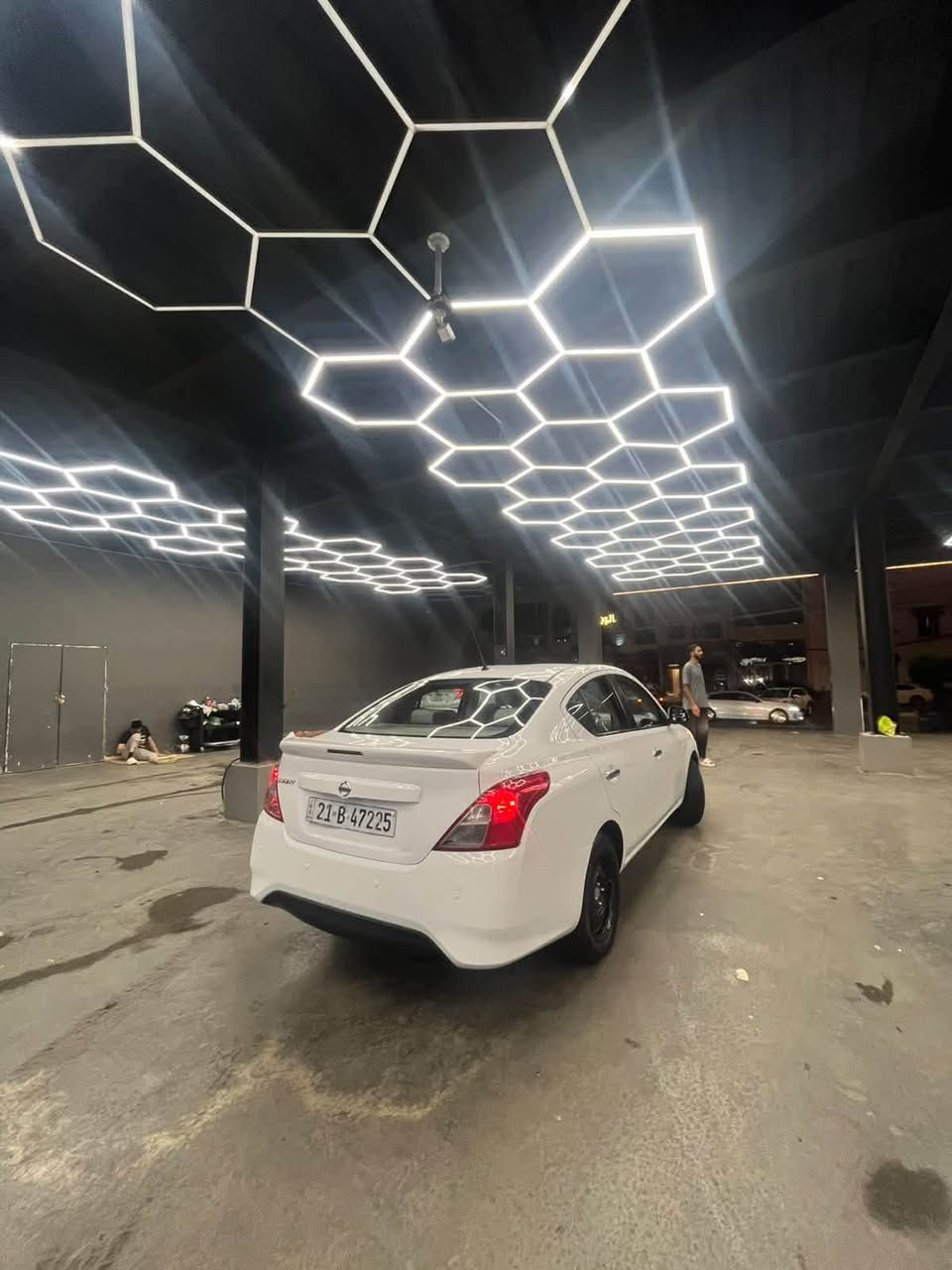 نيسان سني 2022 هندي ام العلامه الزركه .
السياره مكفوله من الصبغ بيها ملاحضات بسيطه ناشر صورهن .
السعر 98 وبيها مجال بسيط .
*********** 
 مكان السياره بغداد الدورة .
رقم السياره سليمانيه الجديد .
