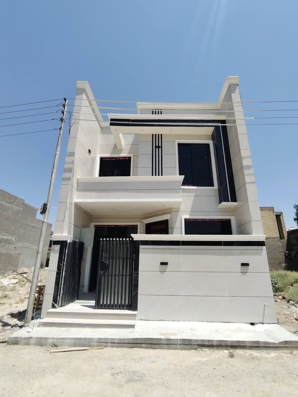 ‏‎ بناء طابقين  حديث 100
‏‎  يحتوي البيت. على 3 نوم- -استقبال -حمامات عدد 2- صالة- ومطبخ]   
‏‎  البيت شغل درجة اولى   
‏‎مع خدمات
‏‎ طابو زراعي  قرار محكمه سند 25
‏‎العنوان #بغداد #الدوره مدخل #البوعيثه   مجمع الحليم
‏‎للاستفسار  ع سعر او الاتصال ع الرقم
 ‪
*********** واتساب
