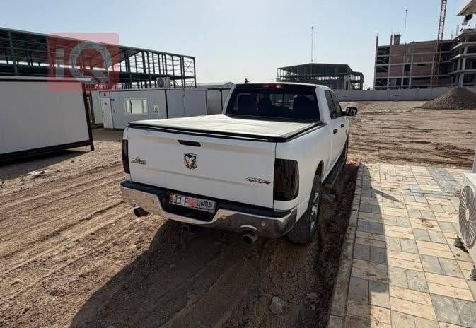 رام كلاسك 2019 بكهورن للبيع فور ويل /8 سلندر 5700 / بيها قطع صبغ/ السعر 145 ورقة
***********
