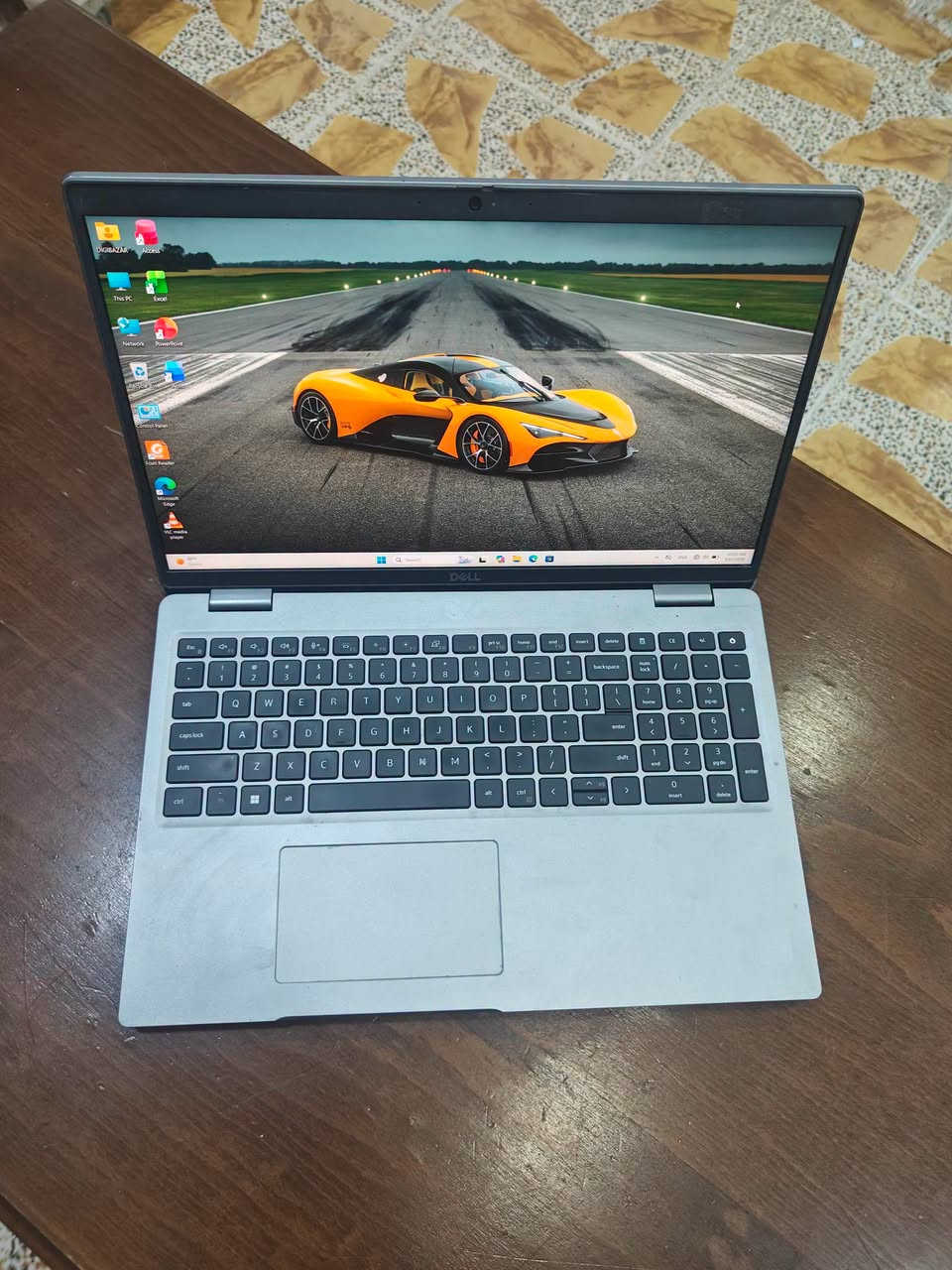 💻 Dell Precision 3561
⚡ Intel Core i7 — Generation 11H
🧠 RAM: 16GB DDR4
💾 SSD: 512GB
🖥️ 15.6"
🎮 Nvidia Quadro T1200 — 4GB
✨ گونجاو بۆ دیزاین، گرافیک، ئەندازیاری و کاری پڕۆفیشناڵ.
📍 ناونیشان: کەلار، بەرامبەر شێرەی نەقیب
📞 پەیوەندی:
***********
***********

نص مكتوب في الصور:
- Laptop Dubai
- Dell Precision 3561
- Intel Core i7
- Generation 11H
- 16GB DDR4
- 512GB SSD
- 15.6-inch
- Nvidia Quadro
- T1200 4GB