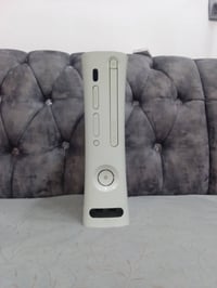 إكس بوكس 360 • ٤ يدات • ٧٧ لعبة