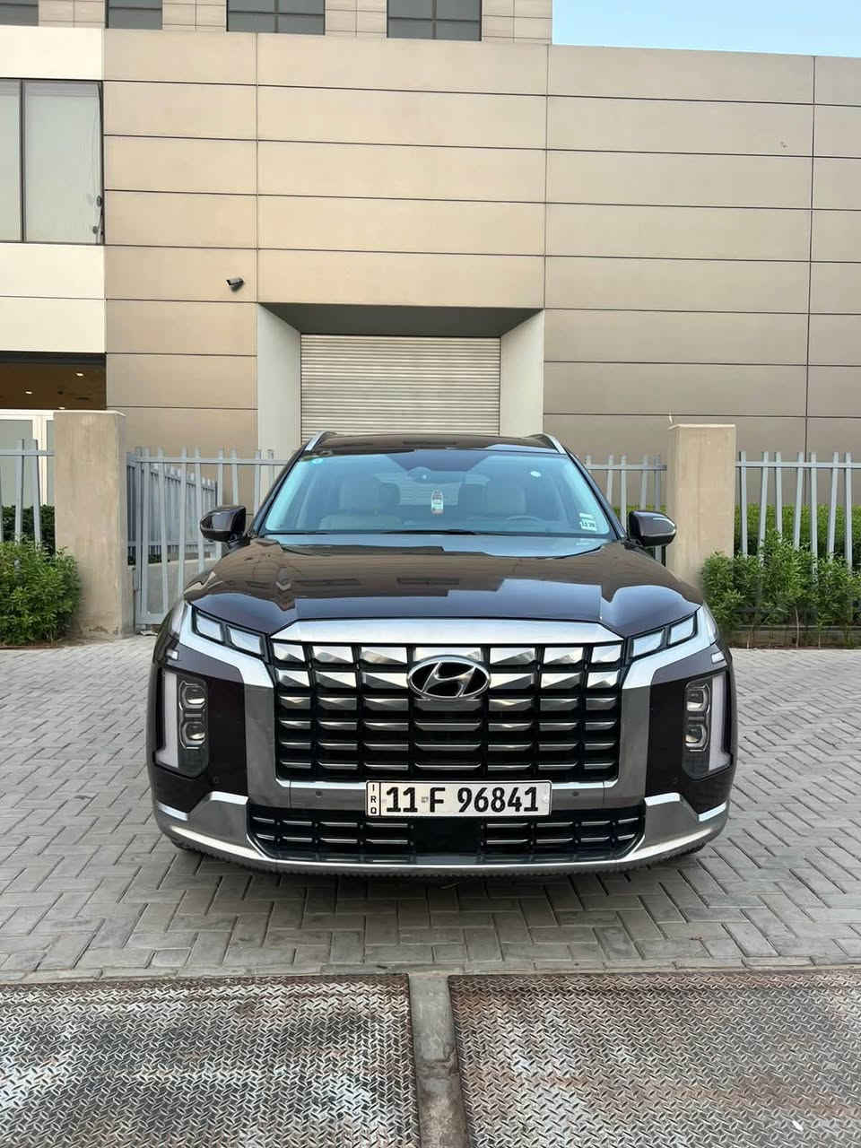#للبيع

بالسايد 2024  كالكرفي وارد امريكي

Hyundai Palisade 2024

المسافة المقطوعه :49000km  

حجم المحرك :3.8 l 
6 cylinder 

#مواصفاتها

1. شاشه 

2.كامرات 360

3.بنوراما طكتين

4.بصمه

5.كشنات جلد جملي

6.تشغيل عن بعد

7.هيترات بالكشنات

8.حساسات خلفيه امامي

9. رادارات 360

10.كشنات خلفيه كهرباء

11.لد امامي

12. سبعه راكب

13.فور ويل

14. اشاير بالمري

15. ايقاف ذاتي

16.ثلاث قطع تبريد

17.تحديد مسار

18. تدفئة و تبريد بالكشنات الخلفيه

19. اوتو بارك

20.شحن وايرليس

21.كامرا بالمرايا

22.مري شفط

23.داتا شو

للتواصل:واتس او اتصال
 ***********

الموقع: بغداد

#هيونداي
#سيارات
#للبيع
#بغداد
#سيارة
