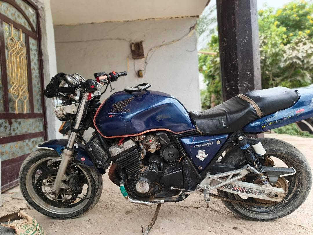 بطح • سيبي فور ٤٠٠ • جيل اول