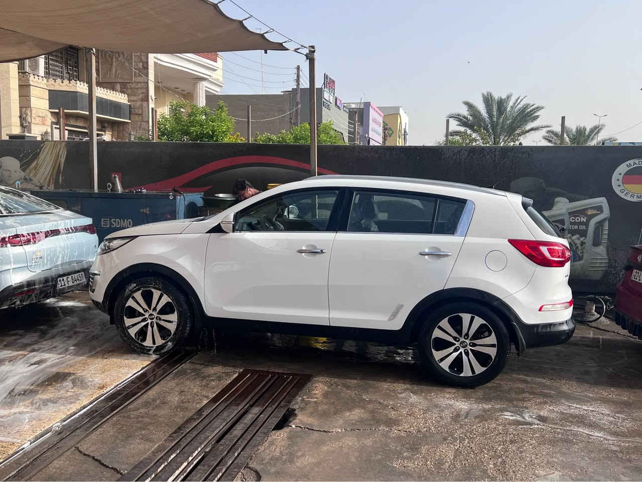 كيا سبورتج خليجي موديل 13 رقم بغداد باسمي السيارة مواصفات فول ع البصمة بنوراما مكينة 2400 دوش تبريد شغال أبيع حزام السعر 115 وبيها مجال *********** بغداد, العراق
