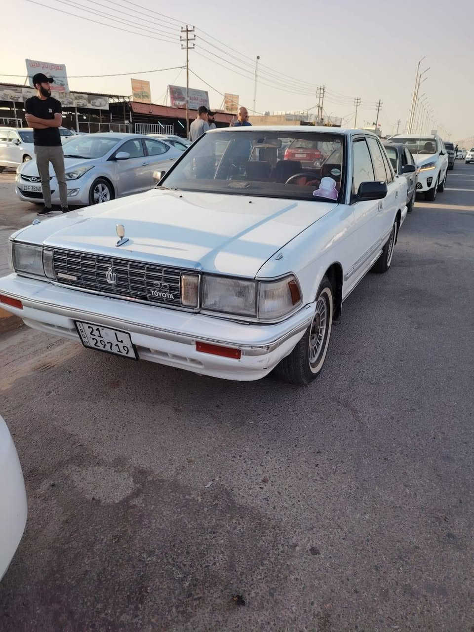 سلام عليكم سيدان للبيع او مراوس يسره بلاد مديل 90 لون أبيض رقم سليمانيه تريد تحويل تريد وكاله مكفوله من الكص والنقل والاصوليات كير ومكينه بطه 3000 ديلكو غبق أبيض تخم تاير خط ابيض صدر جيد جدا سياره مابيه اي خياس تبرد ثلج منضومه جديده سنتر لوك كهرباء كهربائياته شغاله  قرفته بلاديه سليمه سياره بلاديه وحلوه ترايك وين ماتريد المكان بغداد جسر ديالى الجديد الرستميه السعر(67) وبيه مجال بصيط للشراي ويدلل الاستفسار ***********
