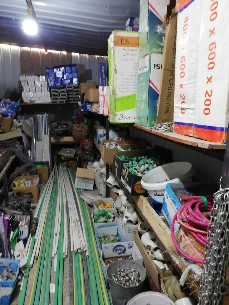 محل لبيع بغداد حي العامل قرب مسبح الرافدين *********** واتساب سعر ٦٥٠٠ مليون دكسن رفوف عدد ٨ ميز ٣ طباقات وياهن
