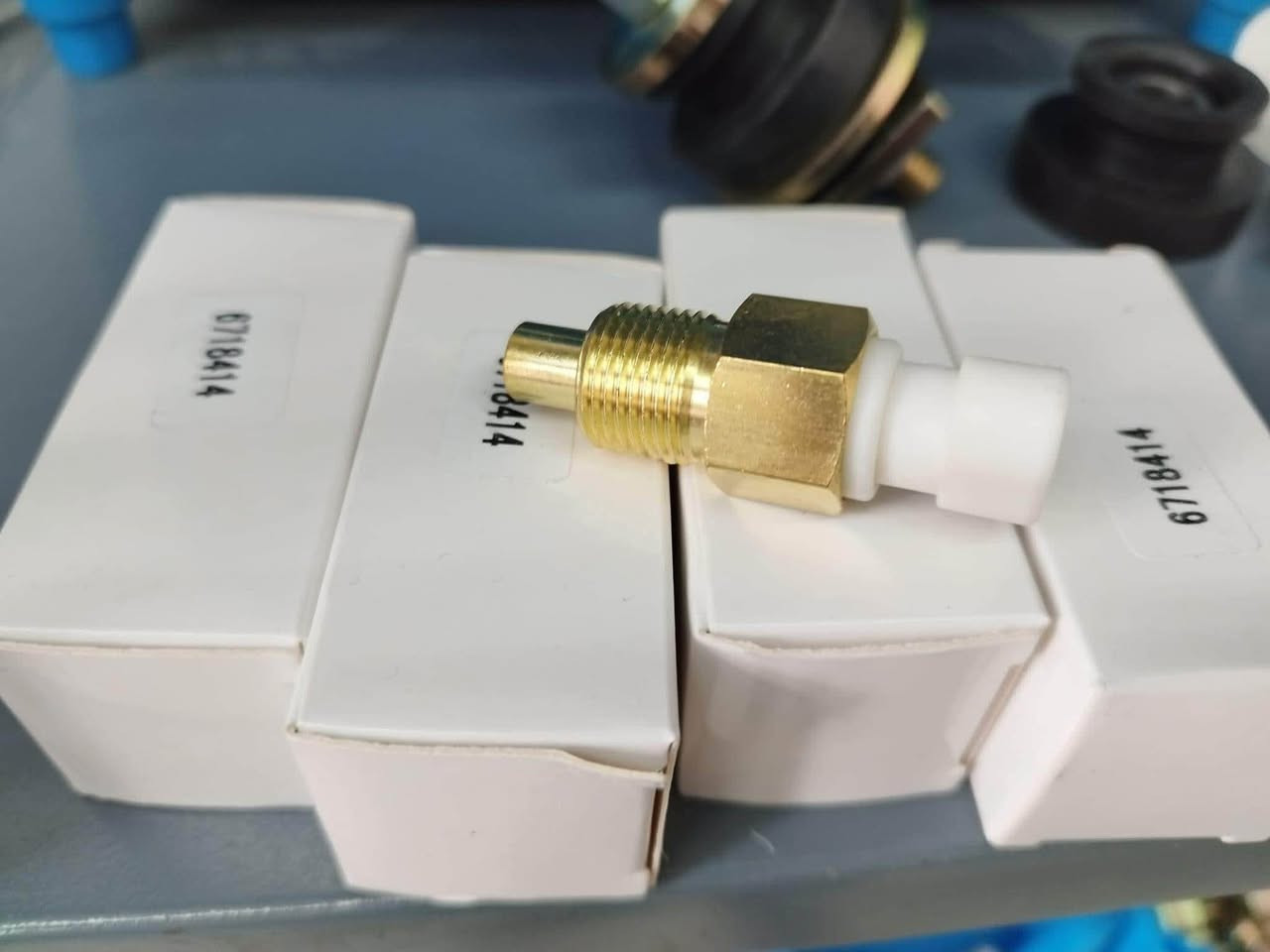 لبيع جميع أنواع قطع الغيار بوب كات
مكان اربیل ***********
..

نص مكتوب في الصور:
- SALESMACHINERY