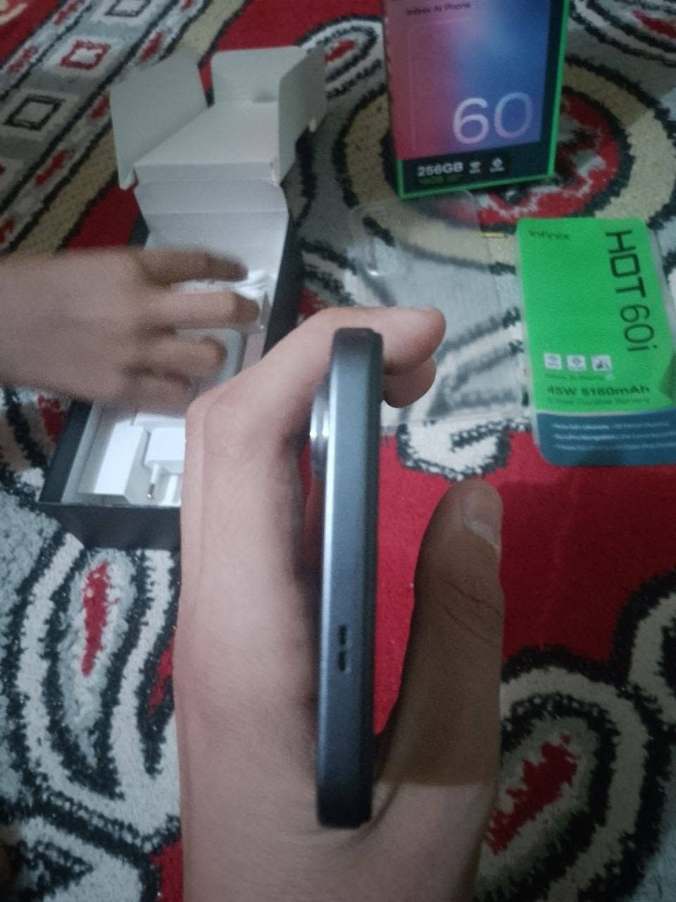 السلام عليكم
انفنكس هوت 60iكامل ملحقاته مستعمل 
 اقل20يوم .
مواصفاته 
يجي بذاكره 256والعشوائيه 8.

الكامره الخلفيه 50ميكابكسل وتحتوي على
 نظام تعديل الصور في الذكاء الاطناعي حاطلك صوره جوه شوفها.

بصمه الجهاز شغاله كلشي بيه شغال .

بطاريه 5160الي تنطيك استخدام يومين من
 100-0 .
ياتي بسرعه شحن 45واط يعني ساعه وربع من 0-100.
مستخدم اقل 20يوم سعره 200قفل او مراوس تكنو كامون30 او بوفا 6برو او هونر x9b وانطي فرق حساب ببجي مفول 

***********واتساب
