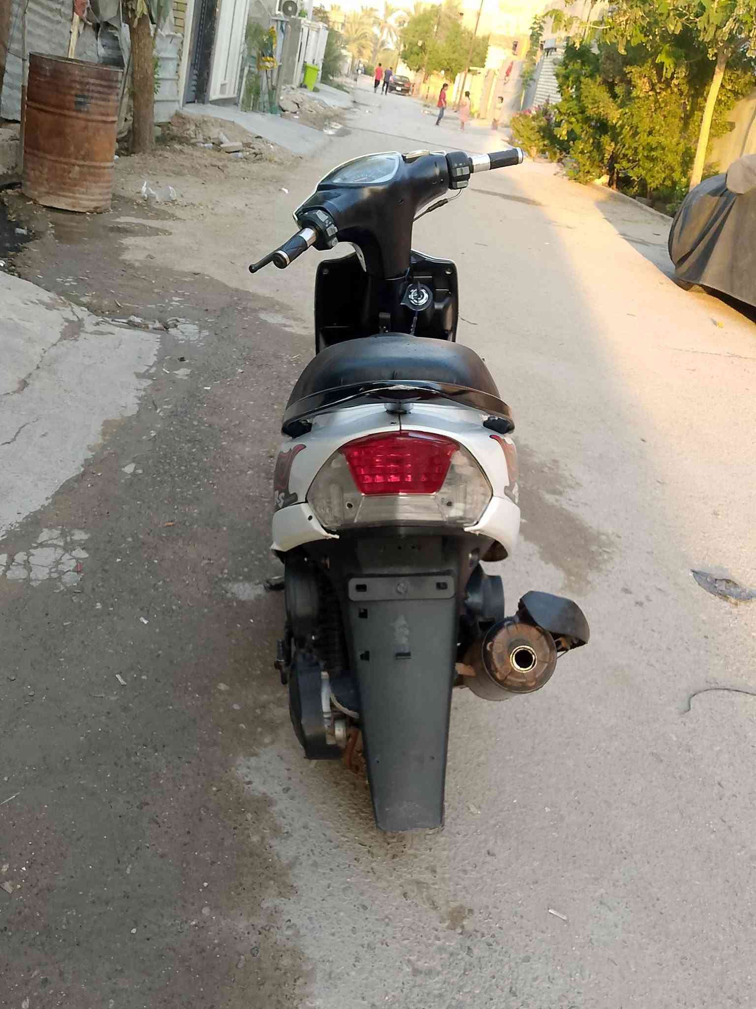 للبيع دراجه ماكس عدله مكينه 55 بلاد بس مفتوحه مكينته تخبل ناعمه تأيرات جدد كهربائيات كله شغاله نكره سلف كامله اي نقص ماكو السعر 450 مكاني محموديه ***********
