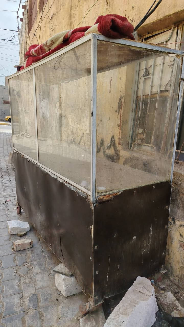 غراض مطعم 🍴 للبيع مع اميوزة اصغر حجم ما طاكلهن صور كلهن للبيع الشراي بي خير ويدلل وهذا رقمي ***********
