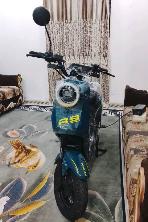 بصره تنومه • دراجه شحن • بطاريات جديدة