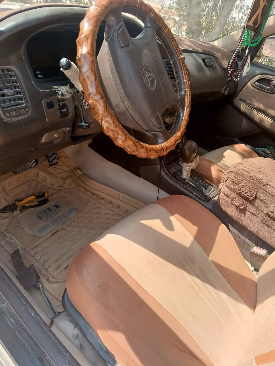 سيارات للبيع كرسته محافظة البصره سفان سعر 67بيه مجال سياره ما بيه شي نضيفه الي يحب يتواصل على رقم ***********
