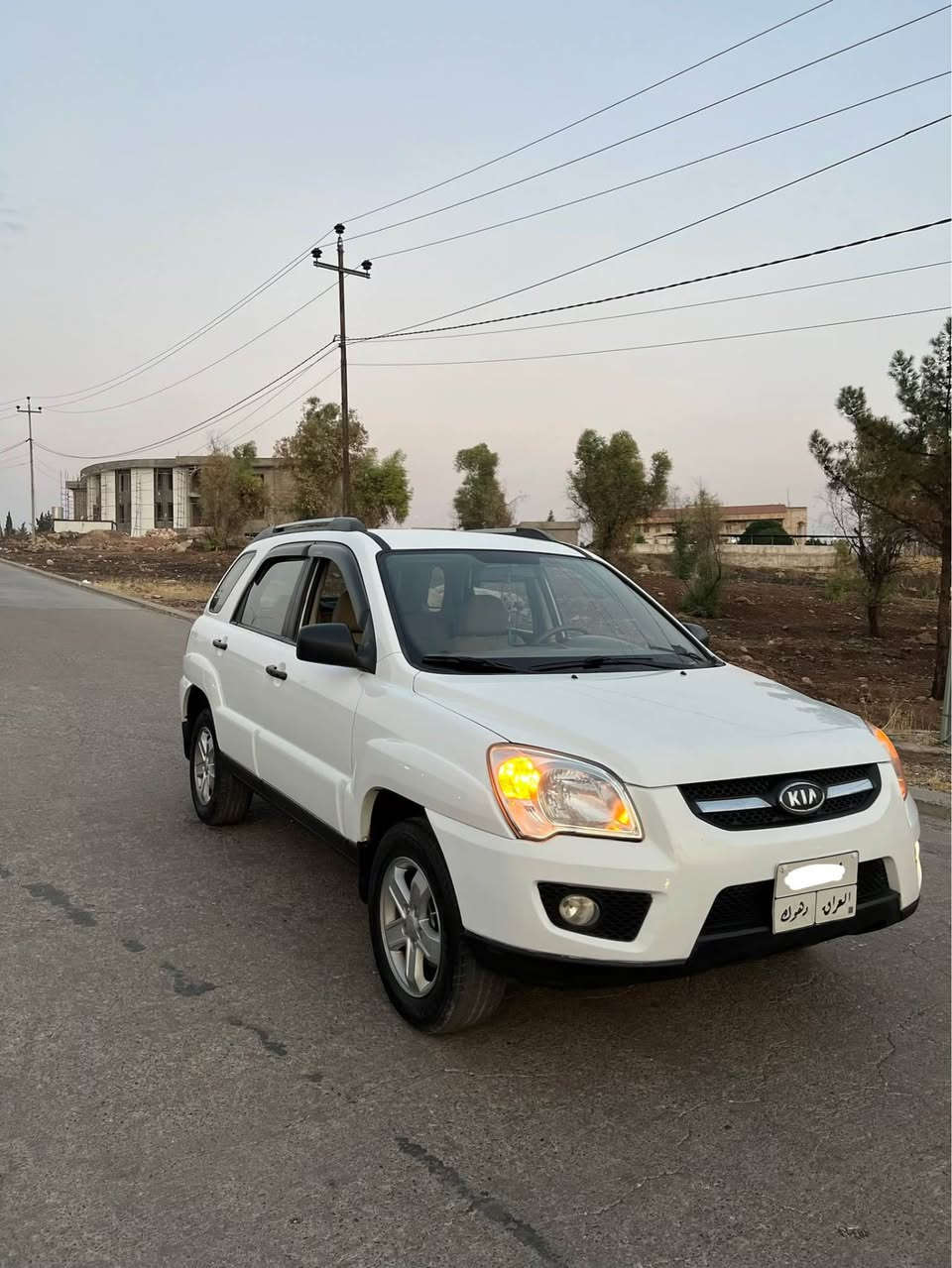 سلام عليكم 
لبيع Kia Sportage/كيا سبورتاج
موديل2009
كير اوتوماتيك
محرك4  كير محرك شرط 
تبريد ثلج ❄️
كهربائي ⚡️ كل شغال 
داخل جديد علي ووضع شركه 
صدر امامي خلفي جديد 🆕 
سيارة جاهزة من الاخير مابيها اي نقص 
بيها ربع بنيد بخ بدون دواخل 
بعد كفاله عامه دعاميه ل دعاميه
رقم شمالي دهوك /ب اسمي شرط تحويل 
عليها غرامات تجاوز السرعه  ٢٥٠$  بعد معامله تنزل سعر
مكان سيارة 🚗 عقرة- قريب موصل اربيل📍

رقم 📞 واتساب
***********
*********** اكر, نينوى

