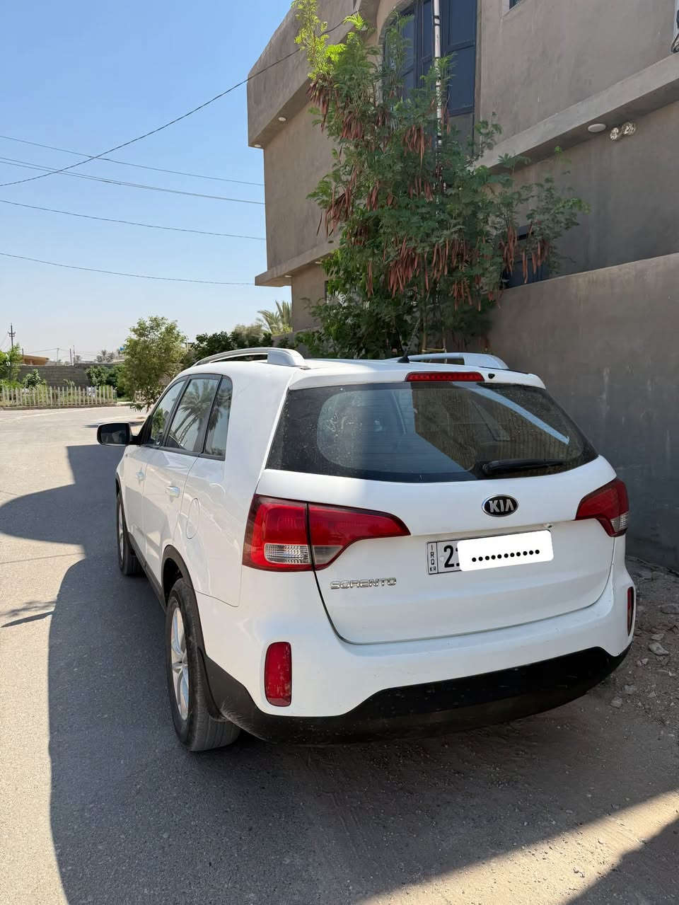 للبيع كيا سورنتو ١٤ خليجي
صبغ بنيد وصفحة يعني خمس قطع 
مواصفات عادية 
اربعة سلندر ٢٤٠٠ دوش 
سبعة راكب 
ثلاث قطع تبريد 
كير مكينة مكفولات حدادية صدر جديد تخم تاير جديد تبريد ثلج رقم سليمانية بأسمي شرط التحويل السعر ١١٨ اوبيها مجال للشراي مكاني ديالى بعقوبة للستفسار اتصال ع الرقم ***********
