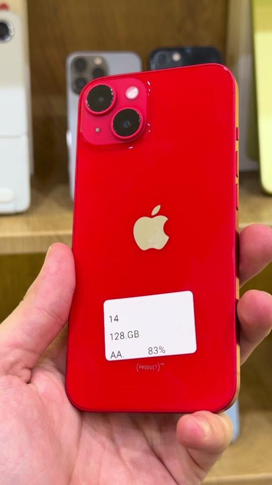 الأحمر بعده يفرض نفسه ❤️🔥 iPhone 14 🔴 لون أحمر 💾 128GB 🔋 بطارية 83% جهاز أنيق، عملي وحجمه محبوب عند هواية ناس 😍📱 📍 فرع الربيعي: *********** 📍 فرع المنصور: *********** #iPhone14 #iPhone #Apple #ايفون #العراق
