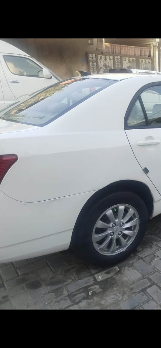 بي وايدي ٢٠١٤ السياره نظيفه كلش اوتو بصمه مكفوله من الضربه والتبديل بيها صبغ باب وداير الباقي كله كفاله مكينه كير حداده تبريد نقص غاز كمبريسر شغال سنويه ٢٥ هسه انتهت السعر ٤٠ رقم بصره للاستفسار ***********
