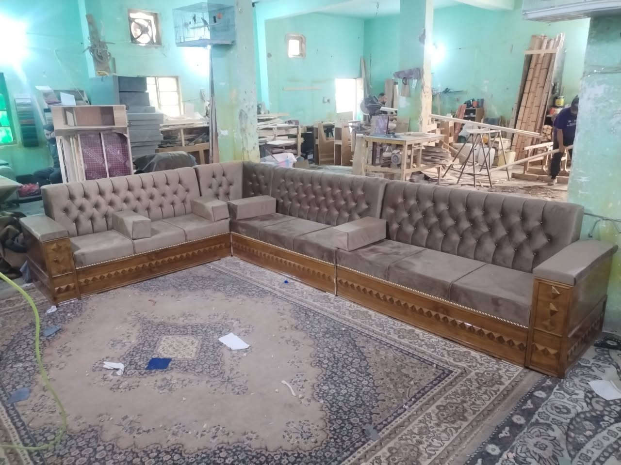 🌹🌹 عرض تحطيم الأسعار 🌷🌷
🌹🌹 سعر المتر 85 الف 🌹🌹
نوفر لكم أحدث الموديلات يجمع بين صاج والمودرن 🌷🌷 
موصفات الديوان
الوجه صاج 16ملم
مع زان مصري درجه اولى
مقعد بلوك اسود 16ملم
ضهر بلوك
خشب جام روسي درجه اولى
القماش قديفه درجة اولى خامه تركي
اسفنج مميز اول
بضمان حقيقي 5 سنوات
موقع المعمل بغداد حسينية مدخل الجسر
يتوفر توصيل بغداد وجميع المحافظات
للتواصل واتساب أو رقم الهاتف
*********** 🌹🌷🌹
