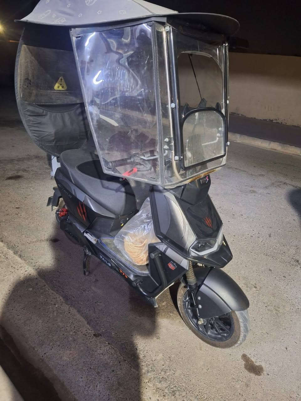 سلام عليكم دراجه شحن اخو الزيرو استعمال قليل محرد مسواك البيت او شخط مابي سعر( مليون) او بي مجال قليل *********** لموقع حمدانيه
