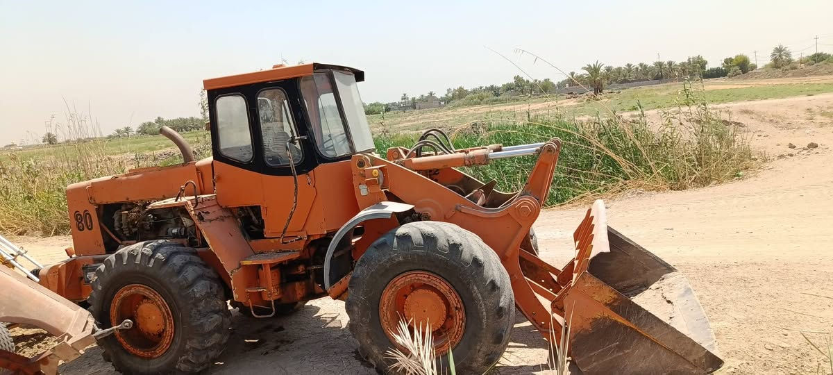 للبيع شفل فالفو حجم 80مكينه وكير خير من الله جاهز للشغل الاستفسار ***********
