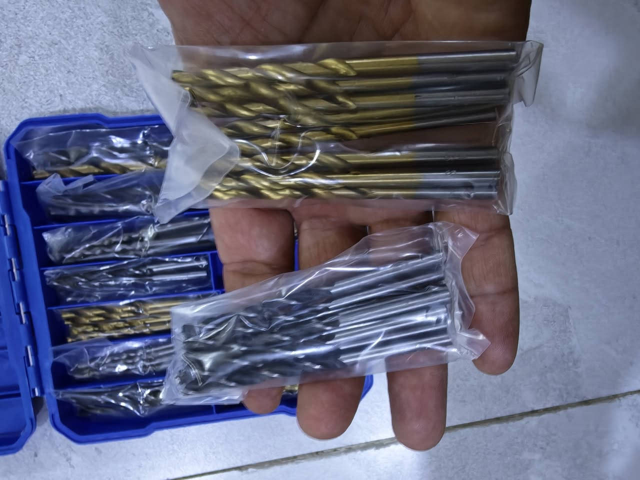 إخوان هذني طلعن بالامزون براين مال دريل 130 برينه اصليات.. انطيني سعر واخذهن بالعافية عندي ٣ باكيتات من هذا ***********
