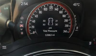 السلام عليكم ورحمة اللّٰه
دوج دورنكو 2022 اللون اسود GT محرك
(6 (3.600سلندر بلادي ما مفتوح والكير بلادي لايت زنون عالي ناصي اني شاده. كشنات جلد حار امغيرن الجلد بالامارات لونه ابيض واسود نقط عمياء فتحه بالسقف رادار امامي وجانبي كشنات منفصل الخلفي فور ويل الويل ٢٠ تخم تاير بيه الصندوق كهرباء الخادث نص باب وجاملغ خلفي اير باك بس البرده طاك بجم كبس السياره ماشية
(55) الف مايل يعني بالكيلو (٨٦) الف كيلو متر الحدادية البلادية نص عمر رقم بغداد بأسمي حتى سيرفس بالدشبول مابيه السياره ا
الاتصال ***********
***********
واتساب موجود
السعر 25.5 يعني شدتين وخمسه وخمسين ورقة وبيه مجال للشراي وخادم للكل مكاني بغداد
