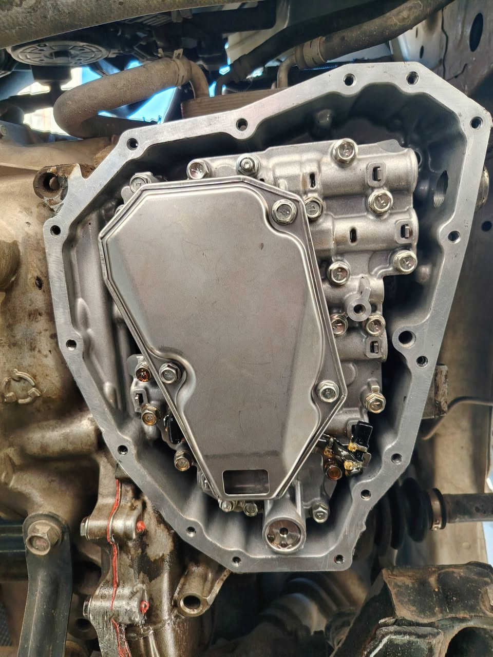 نيسان سنترا • هيدروليك CVT أصلي • فلاتر كير أصلية