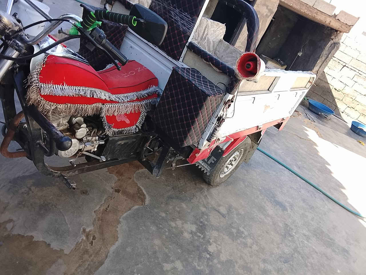 سلام عليكم ستوته للبيع موديل 21 محرك 26 ستوتته بلديه ثلاث اوراق منفيس ستوته نظيفه مال جناس السعر مليون و350,000 وبيها مجال للطيبين الرقم ***********
