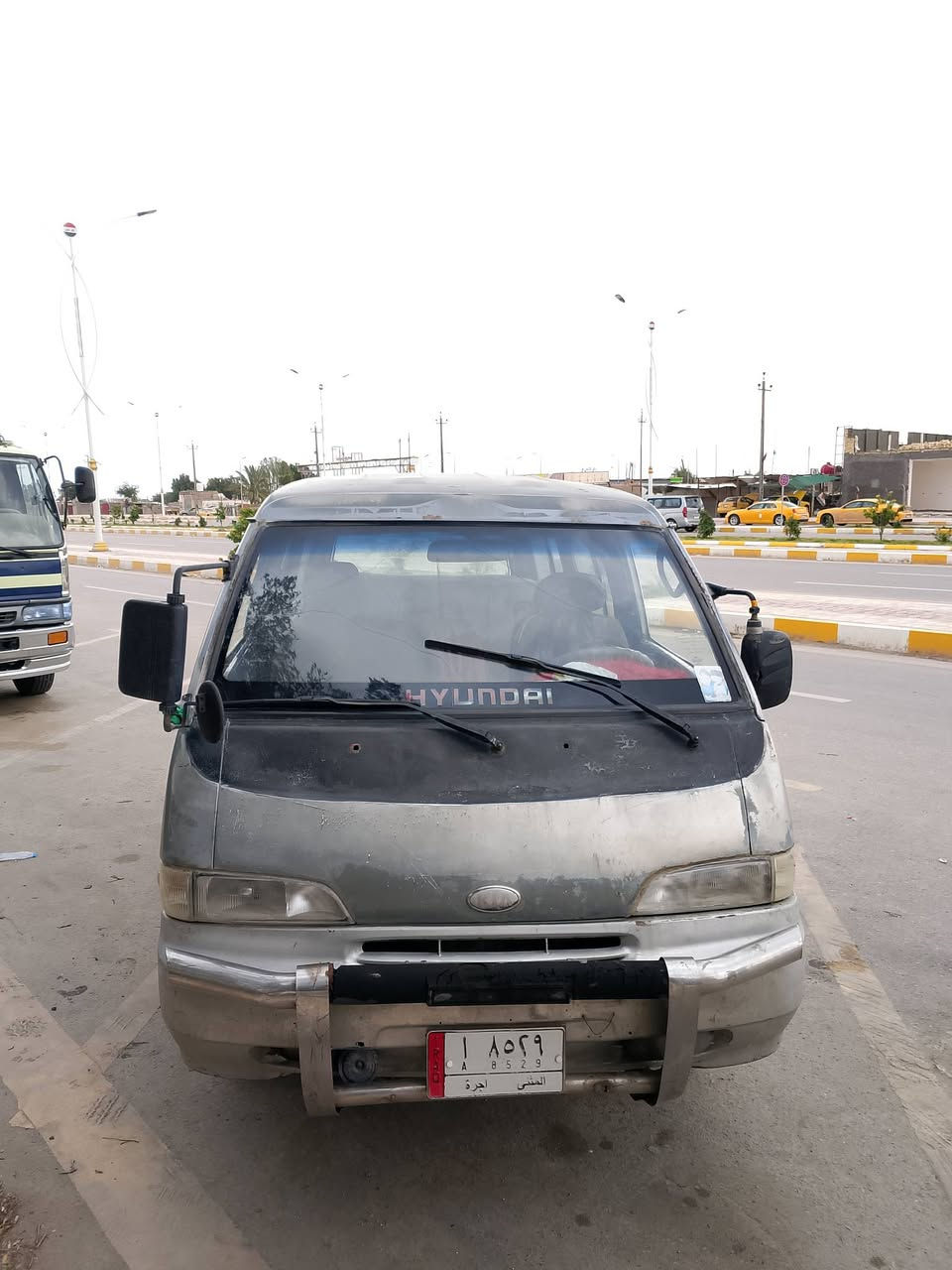 للبيع كيا هونداي كوم حديد مكينه مكطوع بيها ذراع عوزها تجفيت كير جديد اكسن حلو تخم تاير جديد داوخلها حلوات رقم مثنى  العنوان ناصريه مركز رقم الهاتف ***********
