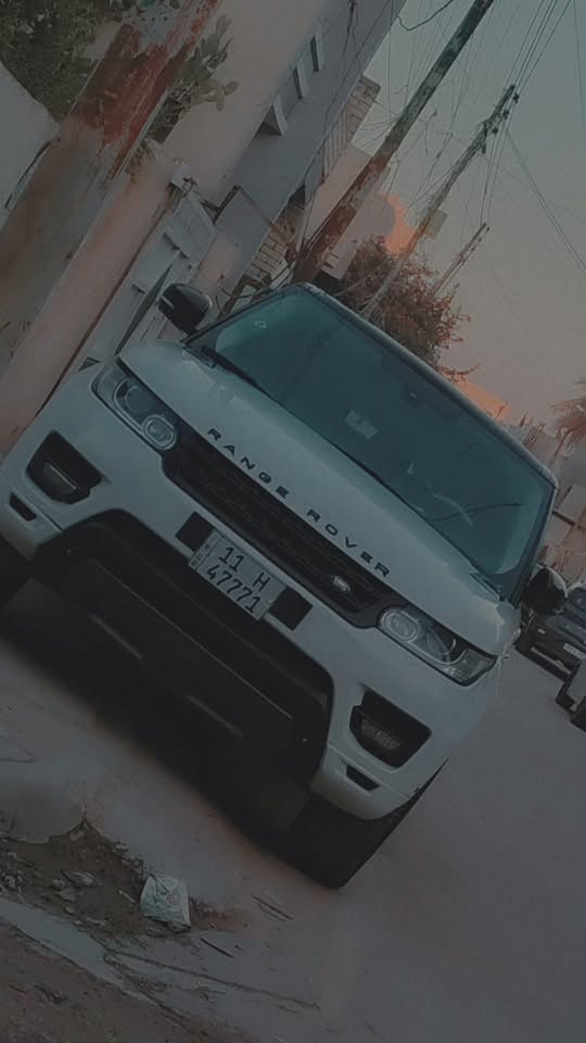 ياالله
سلام عليكم 
رانج روفر2014
سبورت  
محرك 8v
فتحه 
رادارات 
3شاشات 
جكات 
حساسات 
فول لأخير

***********
