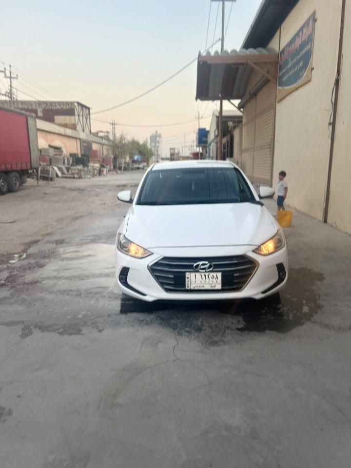 السلام عليكم
سيارة الانترا أفانتي موديل 17  بيها شخط جاملغ ومضبوغ 
مكينه 1600
لمكينه والكير جدد 
السعر 118$وبيها مجال 
مكاني نجف 

***********
