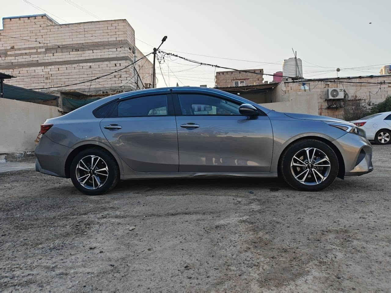 السلام عليكم
كيا فورتي 2022
وارد امريكي حادثهه صبغ ربع البنيد والجاملغ راجع بارد وروس الشاصي مسحوبات بارد بدون صبغ
محرك 2000 دوش مامفتوح برغي بي
رقم اربيل الجديد وكاله او تحويل ثاني يوم
والسياره كلشي بلاد ونضيفه
ماشيه 98 الف كيلو موميل
والسعر ( 135) وبيهه مجال للشراي
رقمي للتواصل ***********
مكاني بصره ابو الخصيب البصرة, العراق
