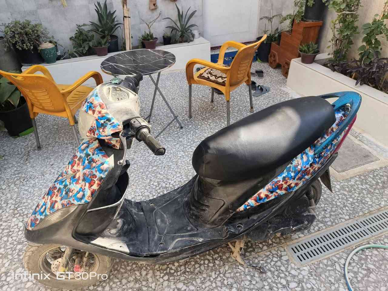 دراجه ماكس عدله دراجه نقص فقط كهربائيات و سلف. السعر 450 وبيه مجال حك الجيه مع كفرات اصليه زرك العنوان بغداد البلديات الرقم***********

نص مكتوب في الصور:
- Infinix GT 30Pro
- Infinix GT30Pro
- Infinix GT 30 Pro