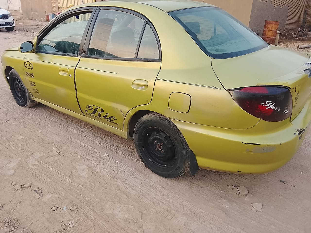 كيا ريو • ٢٠٠٠ • اوتوماتيك