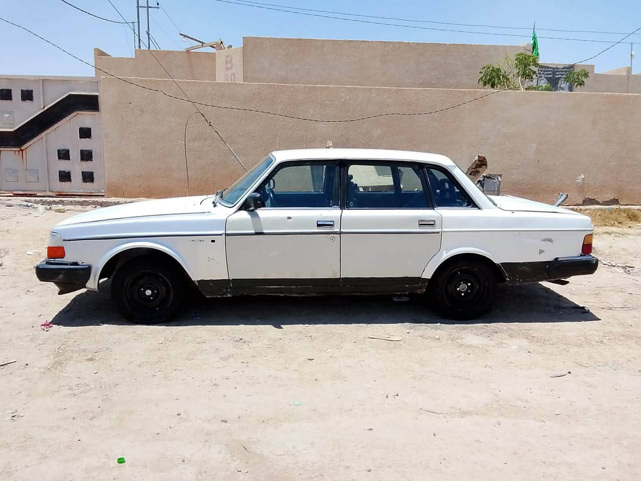 فولفو 240 • موديل ٨٤ • جير عادي