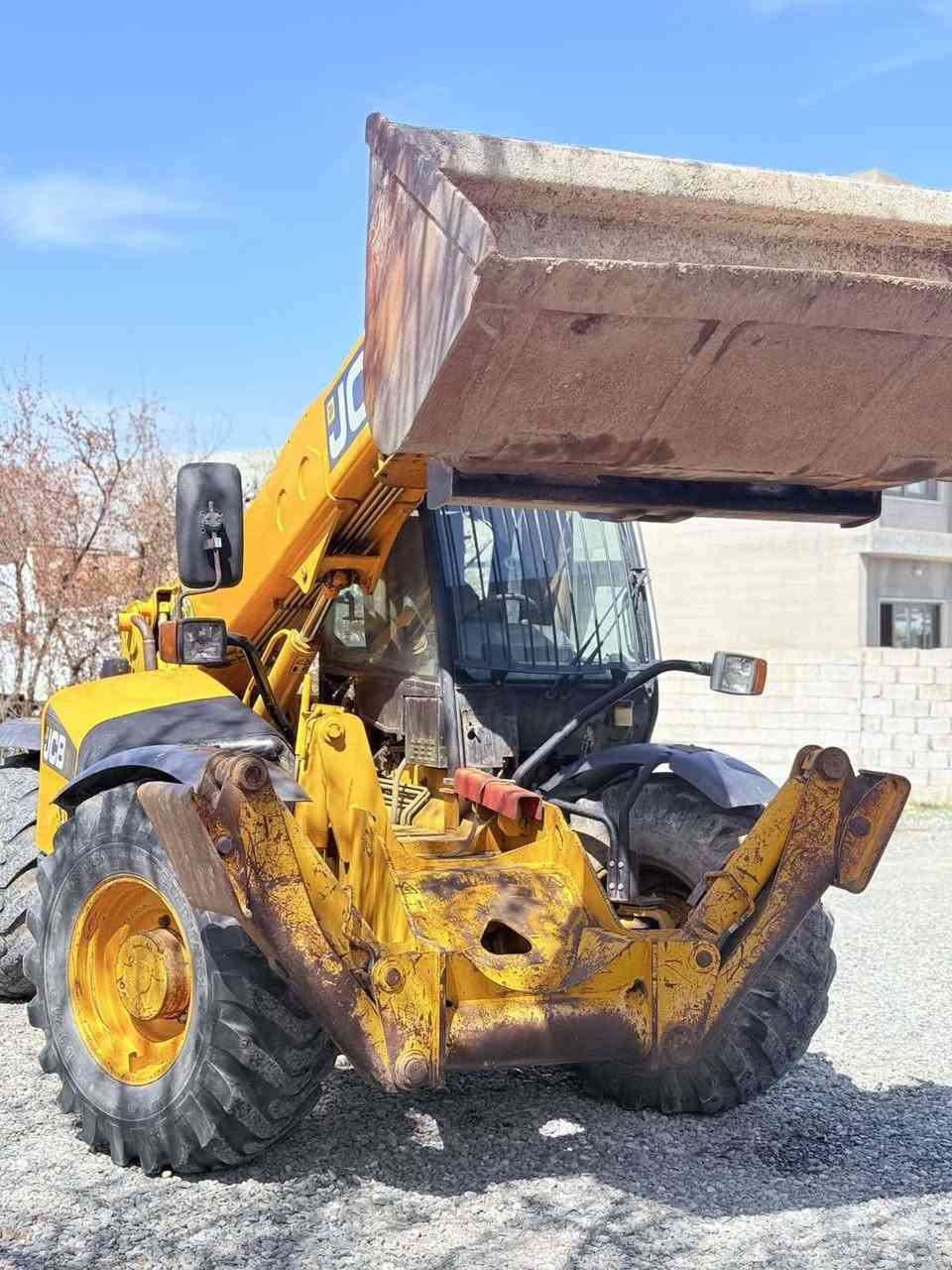 بسم اللە الرحمن الرحیم
Jcb مۆدێلی 2004بۆ فرۆشتن
دوازدە مەتر و نیو
بۆ زانیاری زیاتر پەیوەندی بەم ژمارەیە بکەن
***********
