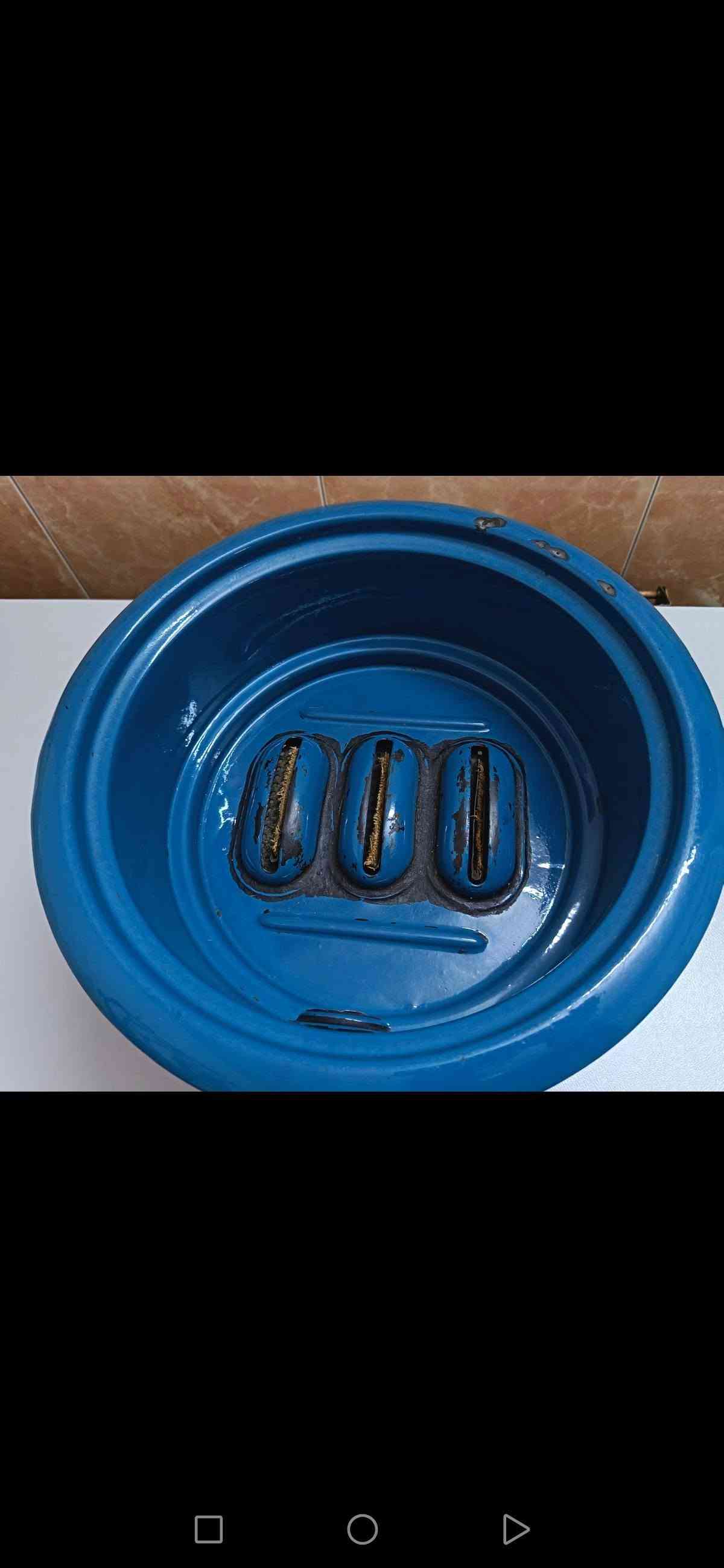 ***********

