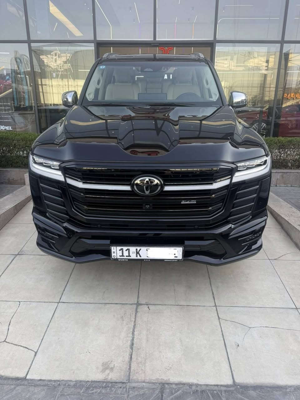 لاندكروزر VX • ٢٠٢٥ • بلاك لمتد
