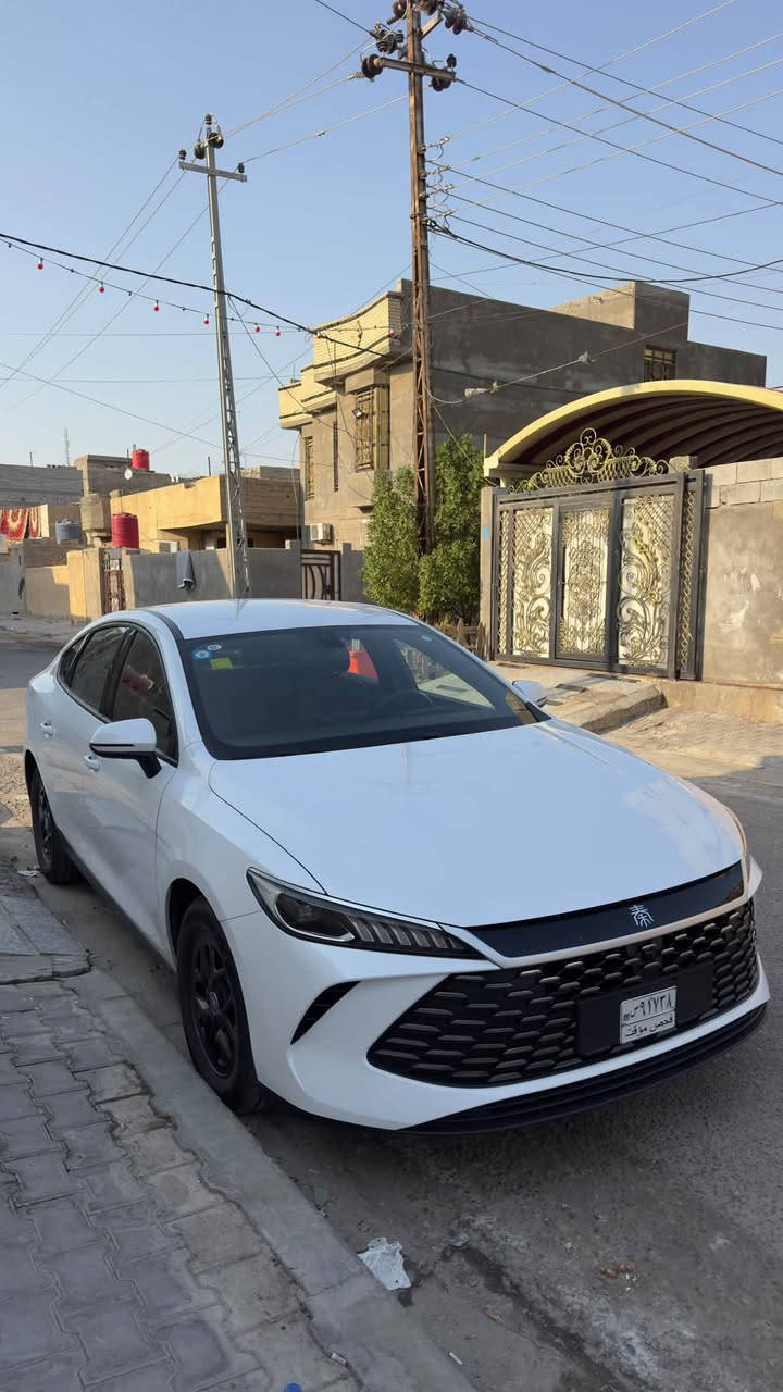 السلام عليكم 
بي واي دي كن بلاص موديل 2025 ماشيه 8 الاف بيها طخه بالداير الخلفي الايسر موضح بالصور  السيارة نضام اقصاط المصرف الاهلي العراقي استقطاع مباشر  مقترض وكفيل راعيها بغداد ورقمها بغداد 
السعر 110 وبيها مجال مكاني البصرة
اتصال فقط
***********
