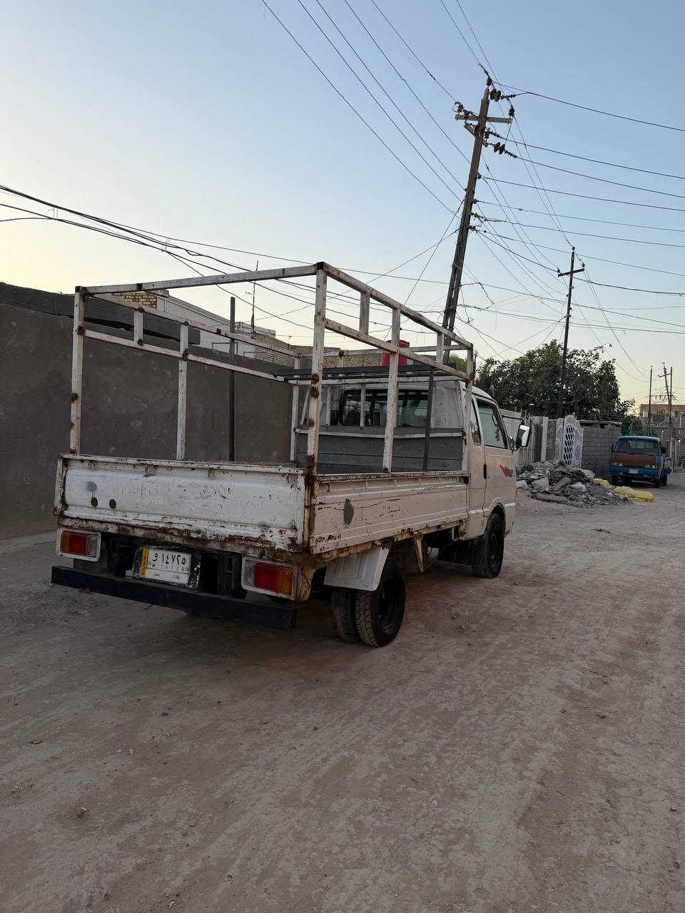 السلام عليكم كيا بنكو 96 قماره وربع رقم بغداد الماني سنويه عظم بدون تحويل مااندل راعيها حصت كاز بكل المحطات السياره خير من الله مكينه وكير جدد شاصي مكفول حداديه نظيفه بور جديد 4 تايرات جدد شادهن دشبول جديد  السعر 27 مكاني بابل ***********
