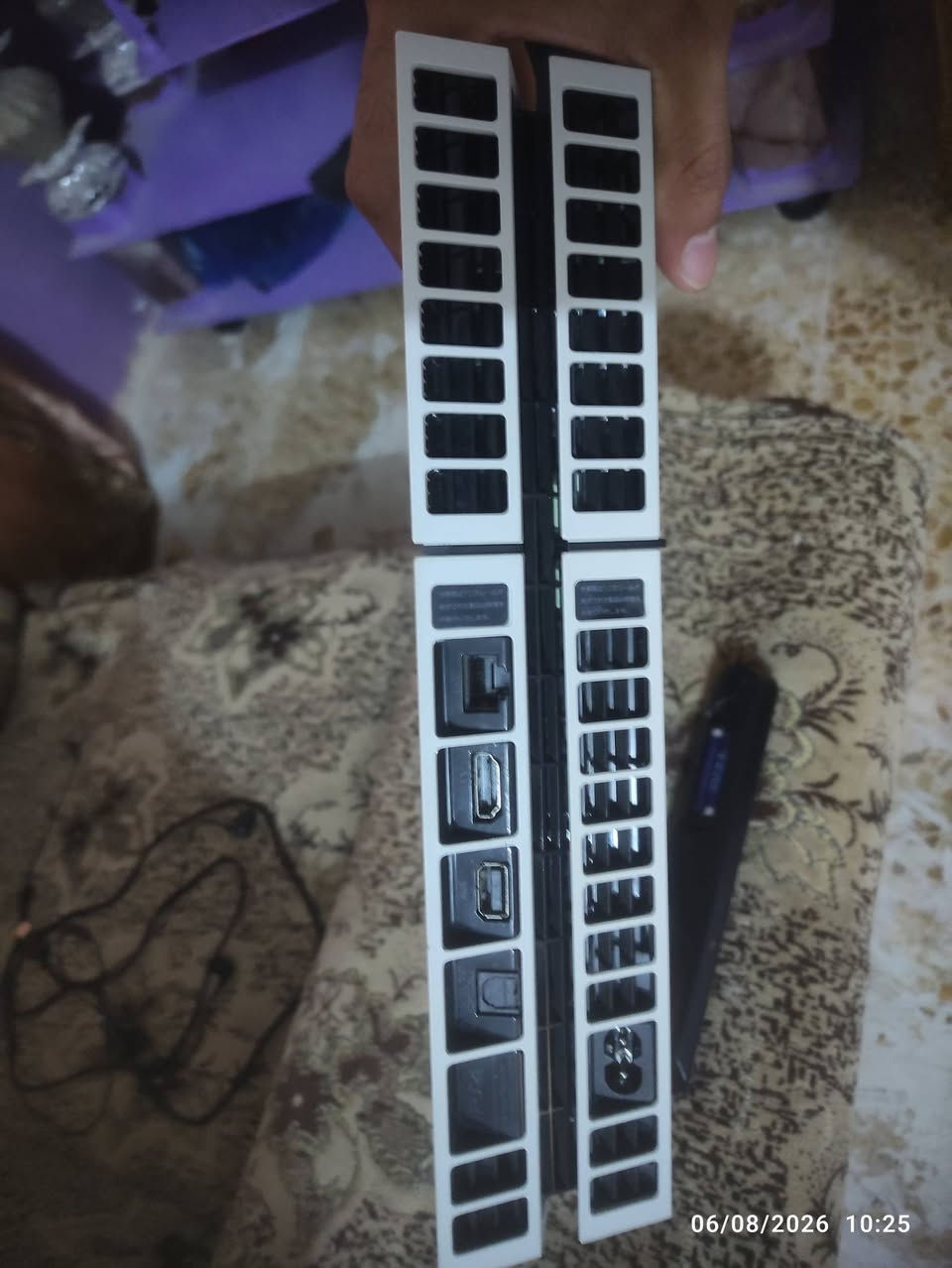 السلام عليكم
بلي 4 فات مهكر نظام 10 تهكير قرص ومتصفح جديد 
كامل ملحقات دبل جوستك اصليه وتجاريه وشواحن ثنين كيبلات تشغيل كامله لوك ستيكر باله ريجن ياباني مستخدم 45 يوم اخذته ما مستخدم + يوبي اس 850 نضيف وقوي يكفي بلي وشاشه 
مساحه 500 بيه 6 العاب واي لعبه تريده كلي انزله 
ابيع كامل سعر 280 الف مع اليوبي اس كامل 
مكاني نجف ابو صخير المناذرة (ابيع داخل النجف لان ماعدي توصيل) رقمي *********** موجود اتصال واتساب ومازنجر
